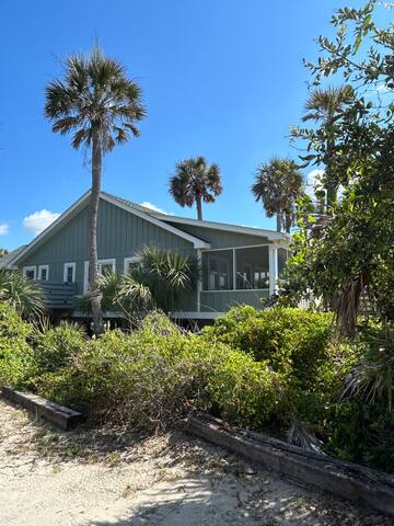 Guest favorite listing in Folly Beach