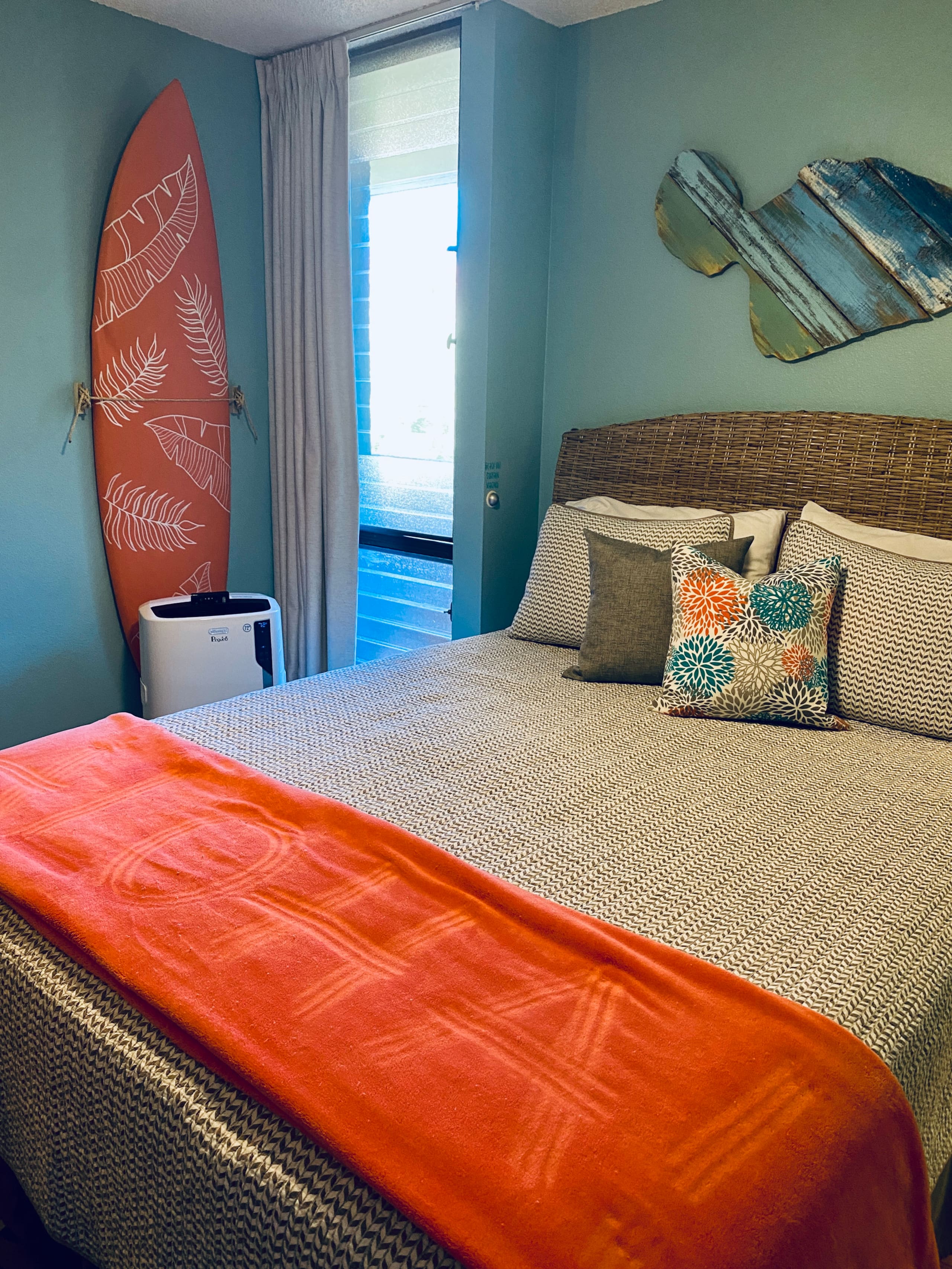 Condo in Kihei · ★4.96 · 1 bedroom · 2 beds · 1 bath - Image 19