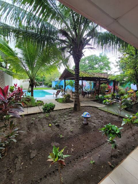 Habitac.6 In front of the pool.