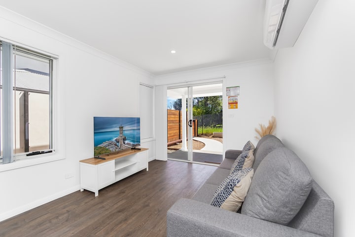 Coastal Harmony Cottage By Holidayco. - Ettalong Beach