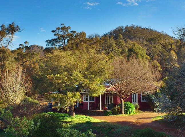 Mountain View Cottage at Thorn’s Mountain Retreats
