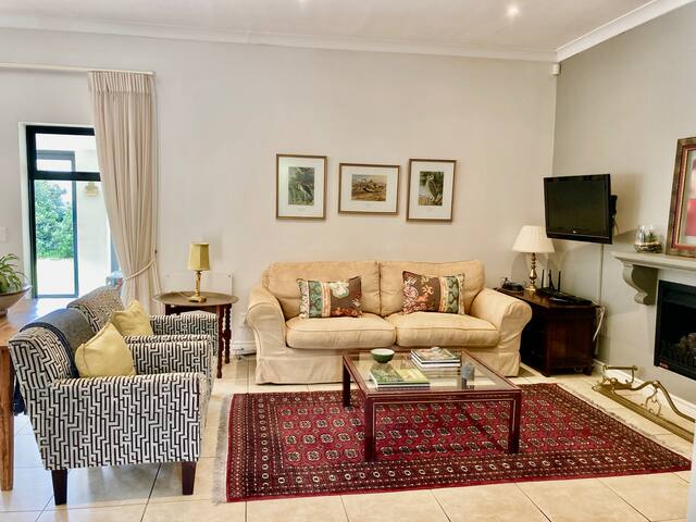 Beautiful home in tranquil Estate, Somerset West gallery image 2