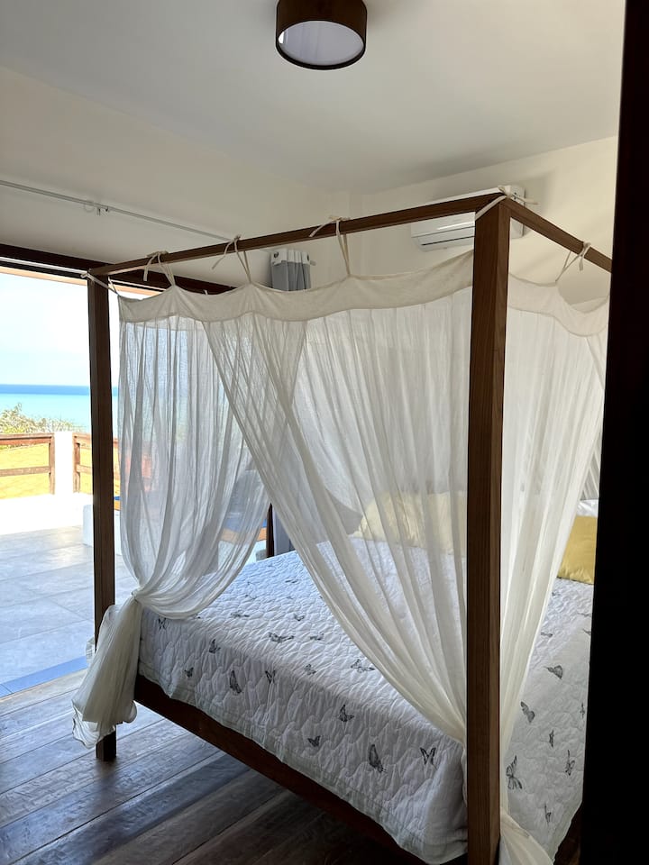 Værelse #2, med queensize-dobbeltseng og aircondition