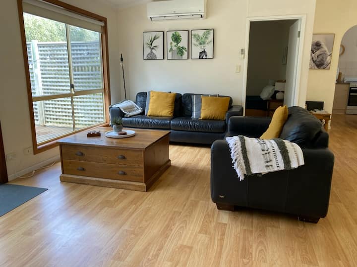 Serenity @ Silverton - Pet Friendly Airbnb - Deep Creek National Park