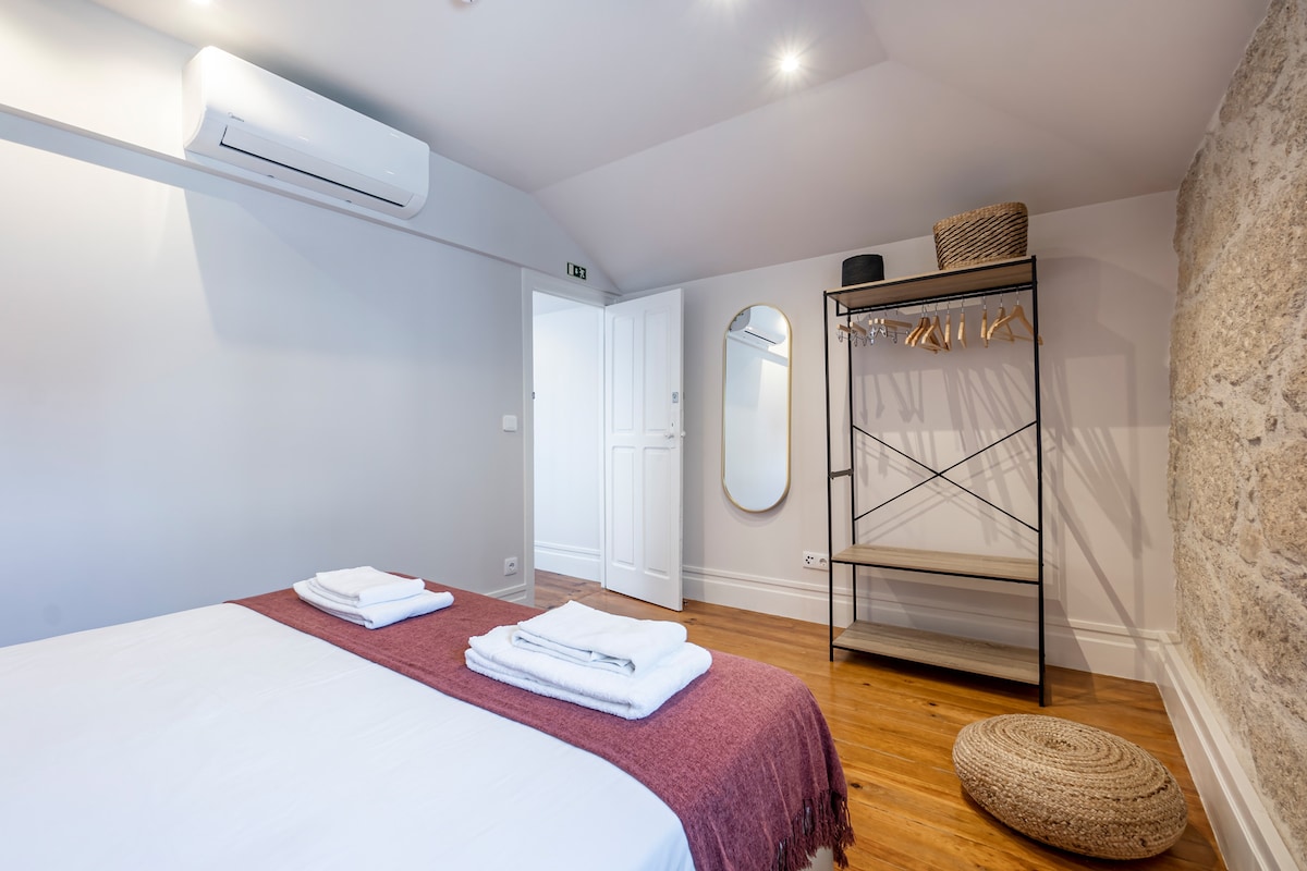 Ribeira River House — view 4