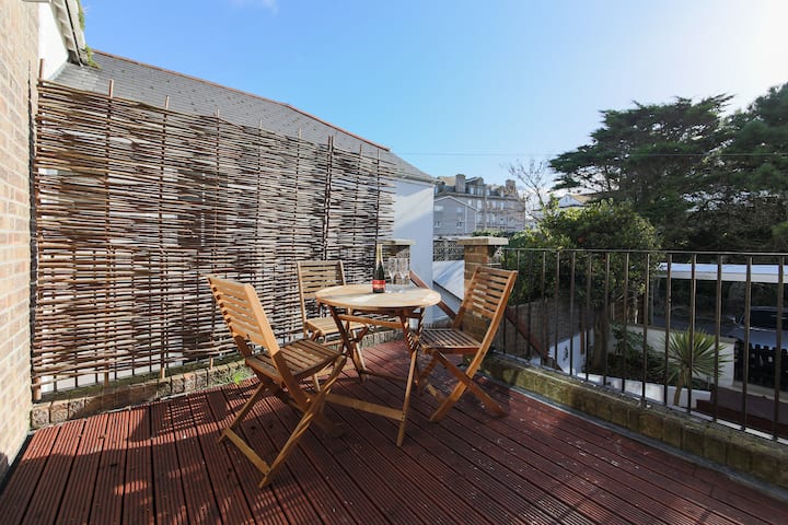 Penthouse | Sea Views | Dog Friendly