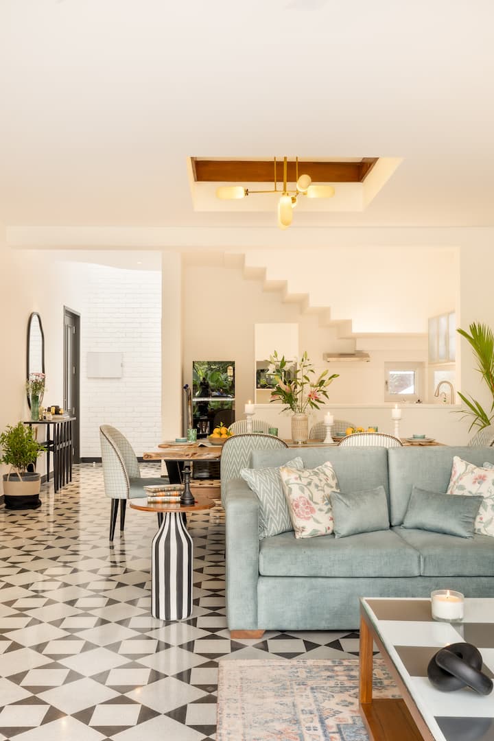 Living room image 4