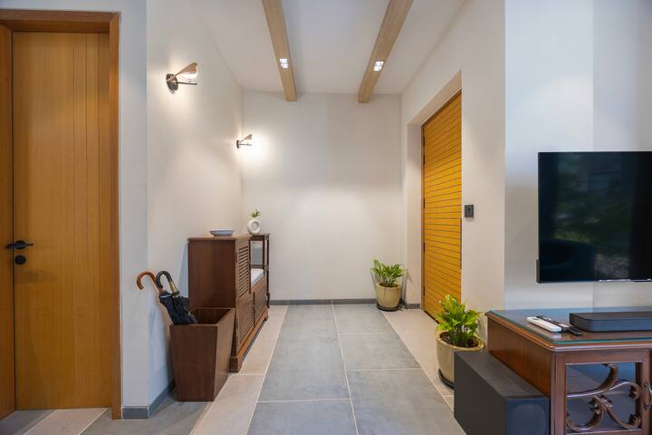 Living room image 3