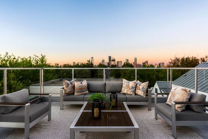 Sleeps 15, Heated Pool, Hot Tub, Golf, Game Room gallery image 4