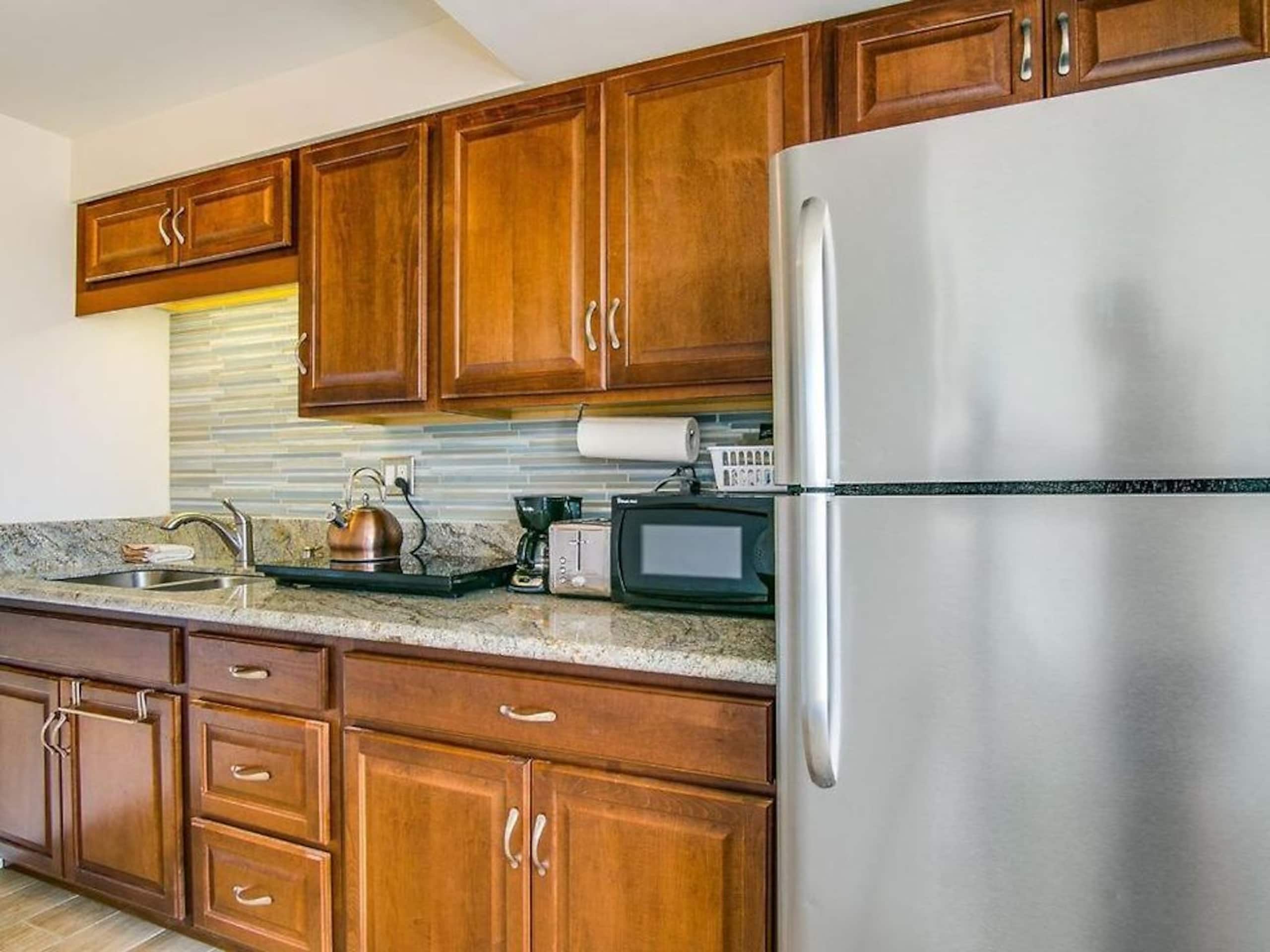 Hotel in Honolulu · ★4.47 · Studio · 2 beds · 1 private bath - Image 6