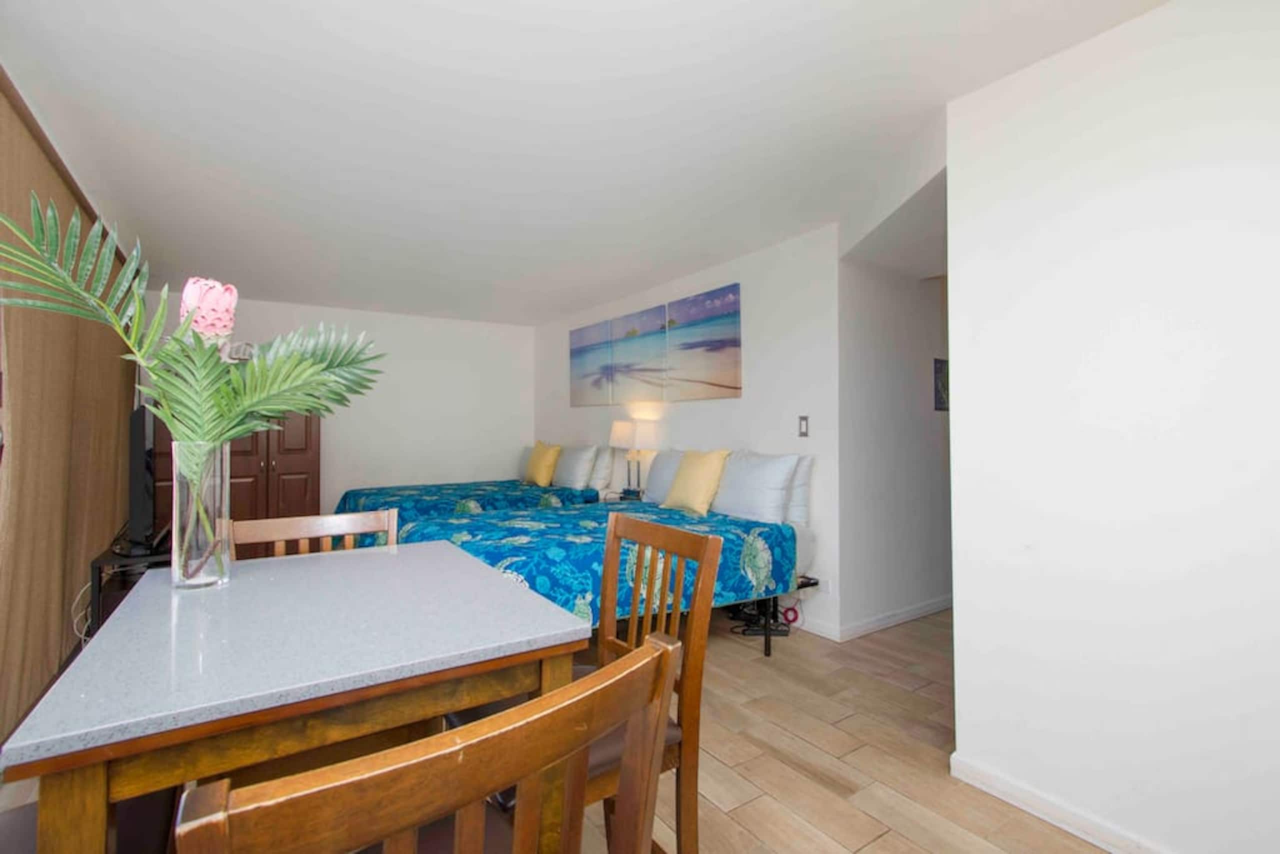 Hotel in Honolulu · ★4.47 · Studio · 2 beds · 1 private bath - Image 4