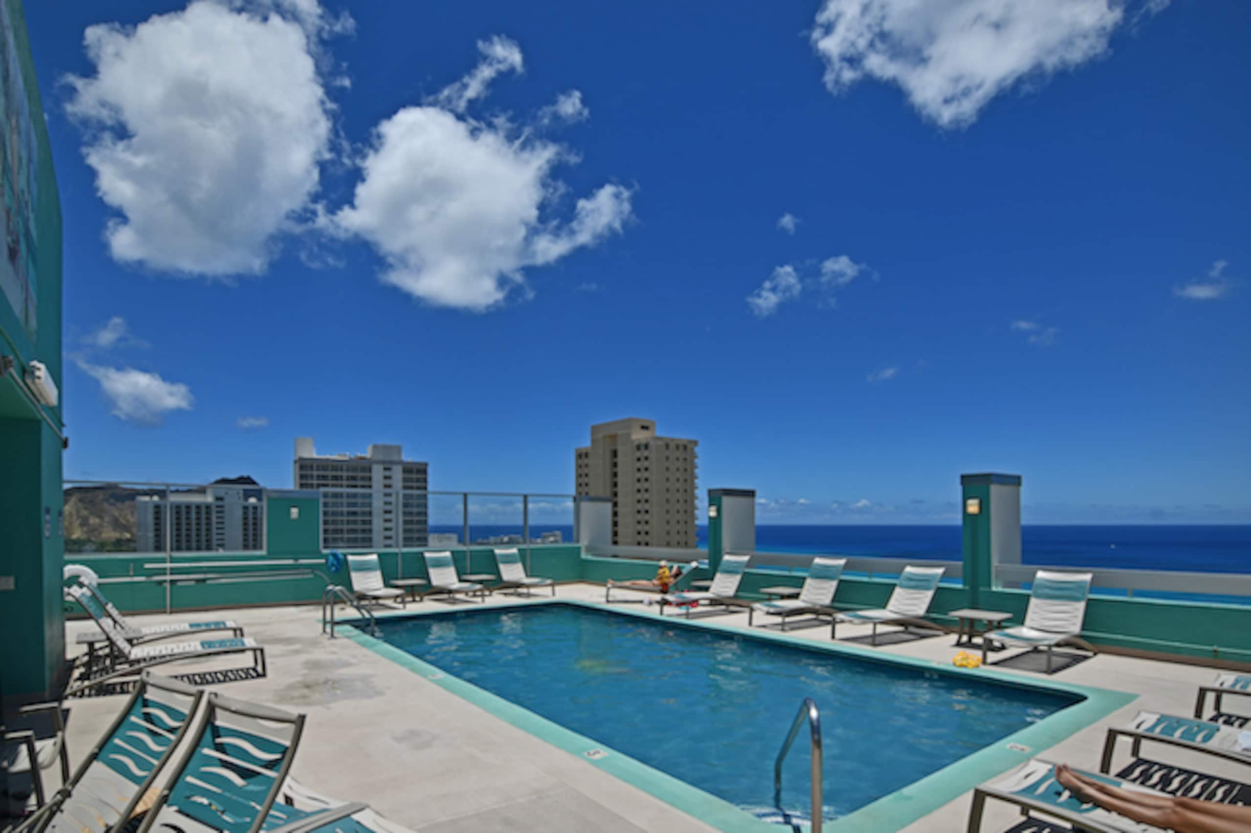 Hotel in Honolulu · ★4.47 · Studio · 2 beds · 1 private bath - Image 14