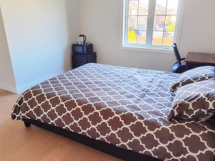 World Cup! Private Room No Fee Free Parking - Bradford