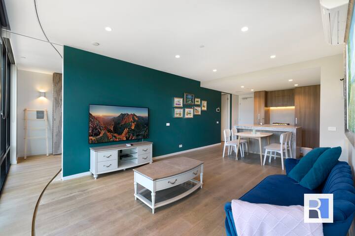 2Bed2Bath1Car St Boulevard Urban Retreat