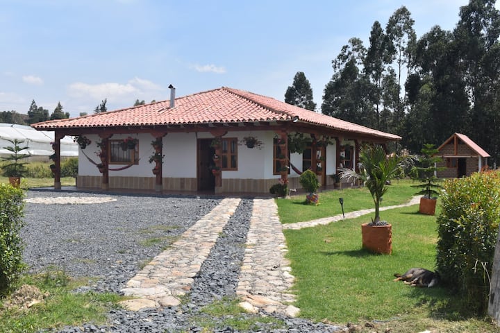 Cabaña Campestre Turística De 5 A 16 Personas. - Sáchica