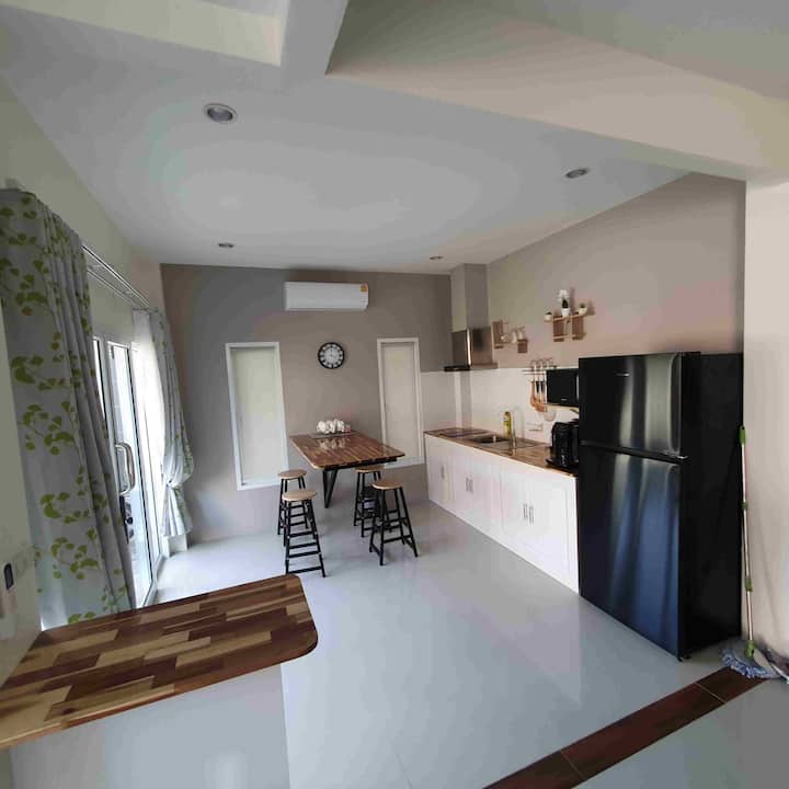 Gift Villa 3 Bedrooms 2 Bathrooms  Private Jacuzzi - Krabi