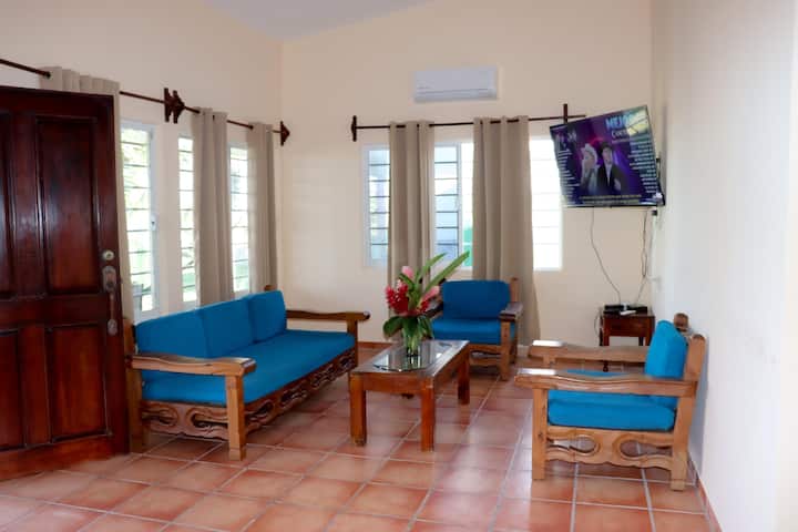 Casa Quetzal. Con Acceso Directo A La Playa - Costa Esmeralda