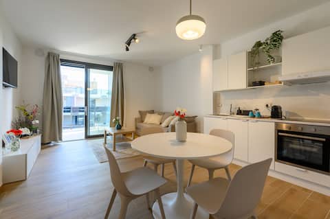 Tiber Terrace Retreat - Free Parking & Netflix