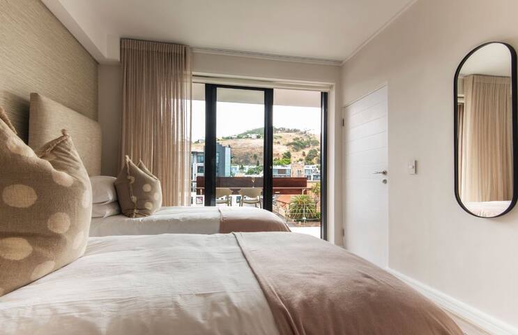 Sweeping views, top location with quality finishes gallery image 3