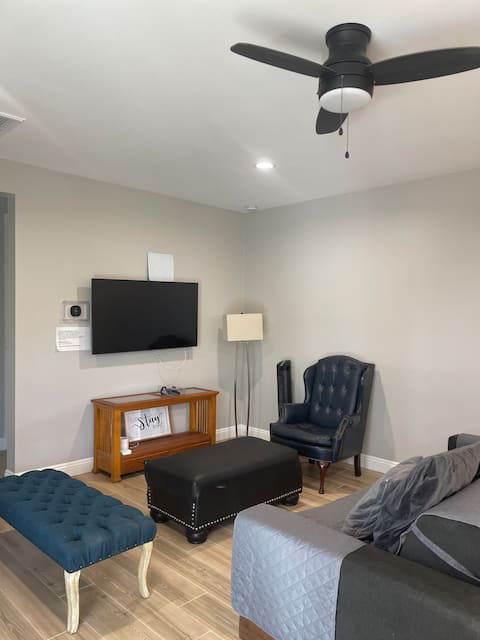 Top Airbnb: AZGORentals:2b1ba,1ksqft SEA+Pickleball! 2022built in Gilbert