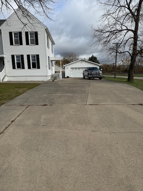 Fisherman's Paradise in Monroe. 30' Garage