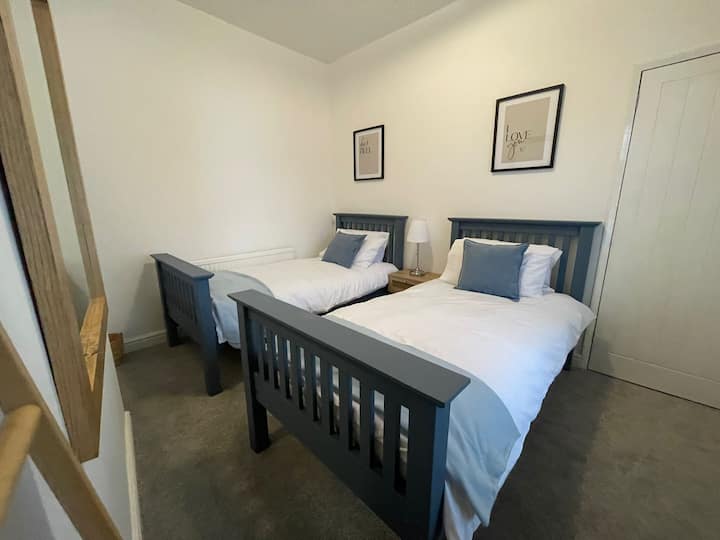 غرفة النوم 2