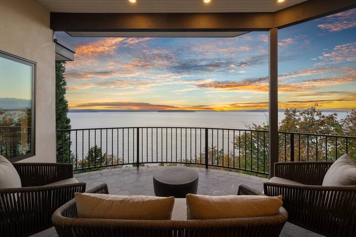 Water View Retreat | West Seattle • Hot Tub • EV gallery image 3