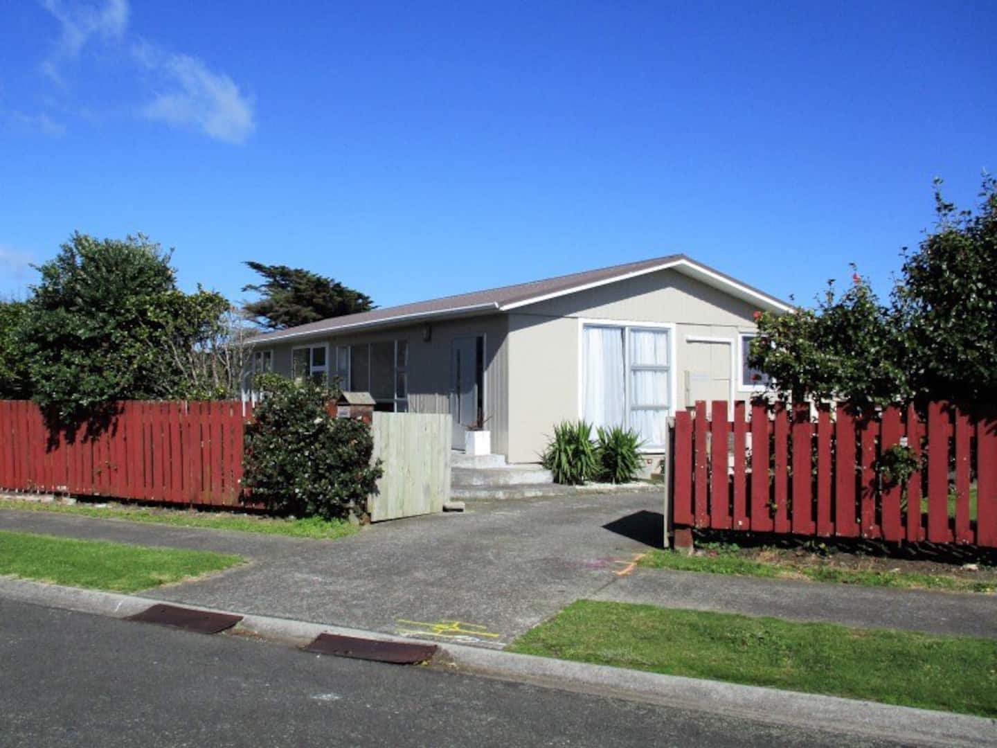 Pohutukawa Retreat 1