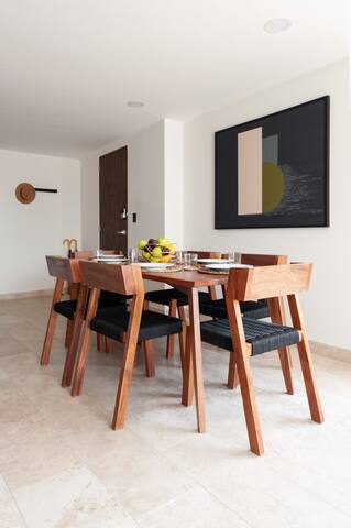 Lux 2BR Apt with balcony @The Corner Condesa gallery image 2