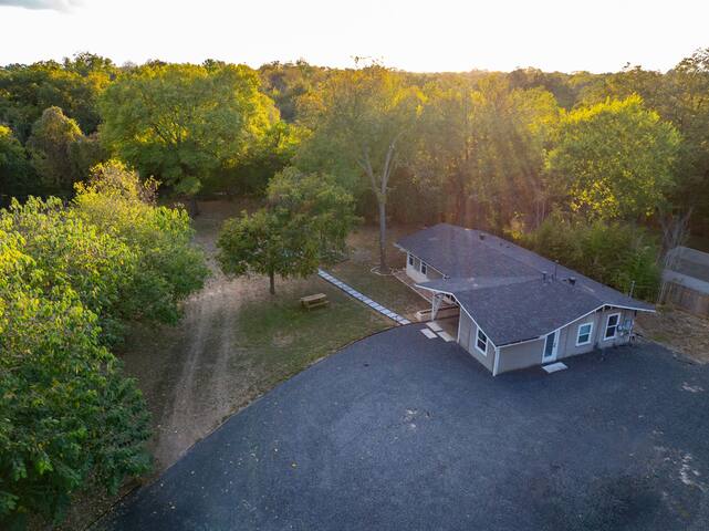 Laverty Haus | Cowboy Pool + Big Yard + Modern