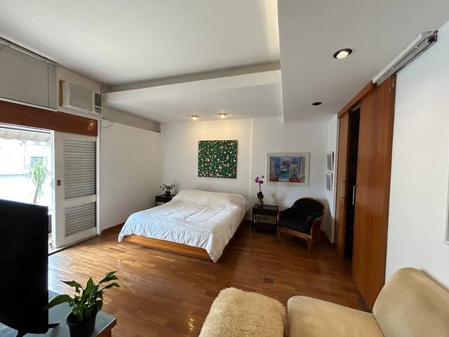 Amazing Penthouse steps from Ipanema & Arpoador gallery image 3