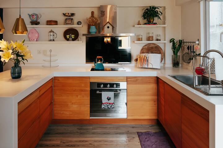 Peaceful Blue Beach House gallery image 3