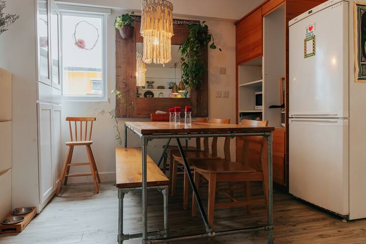 Peaceful Blue Beach House gallery image 4