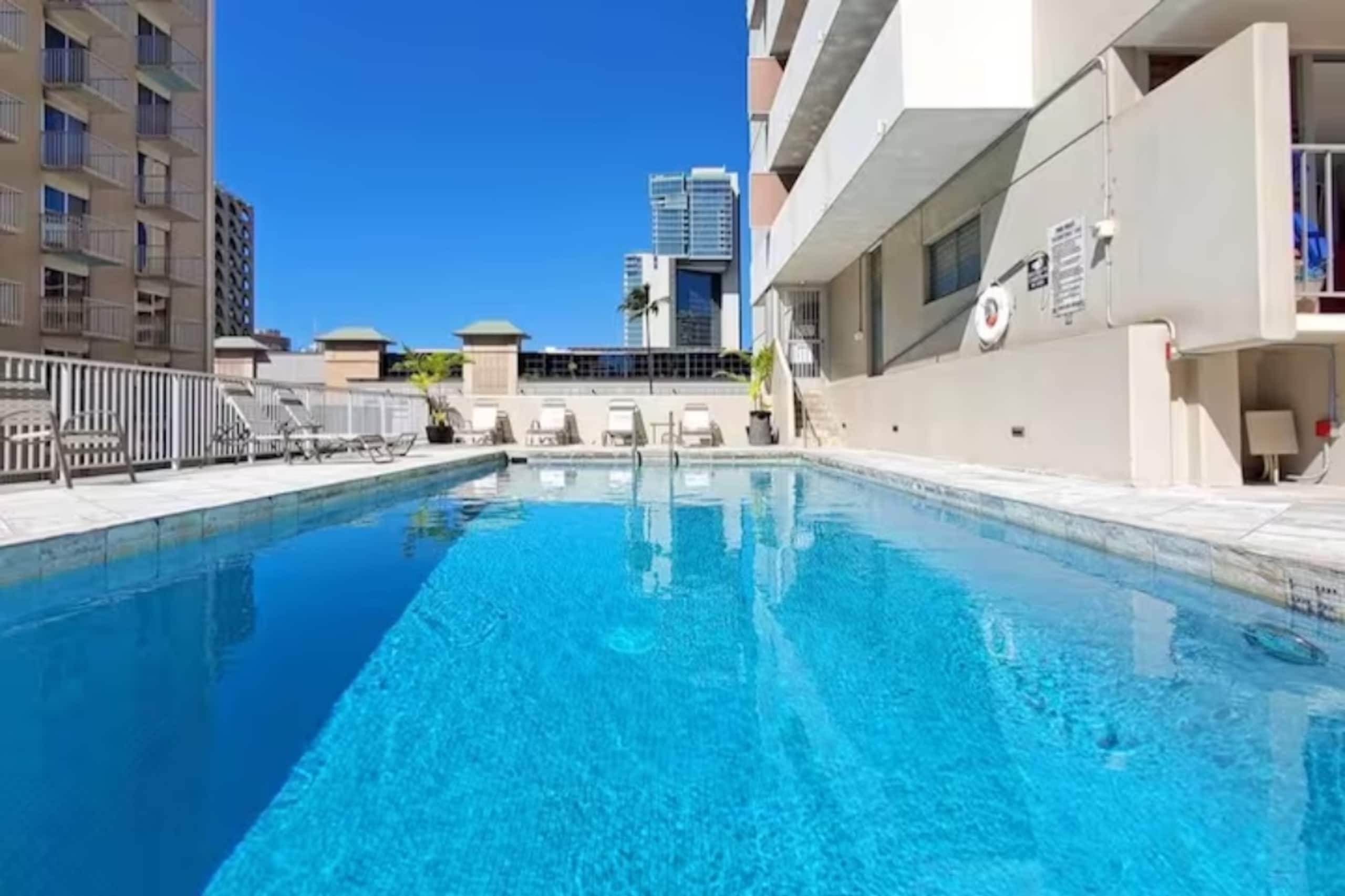 Ocean View Waikiki Condo｜FREE Parking｜5 Min Beach - Image 45