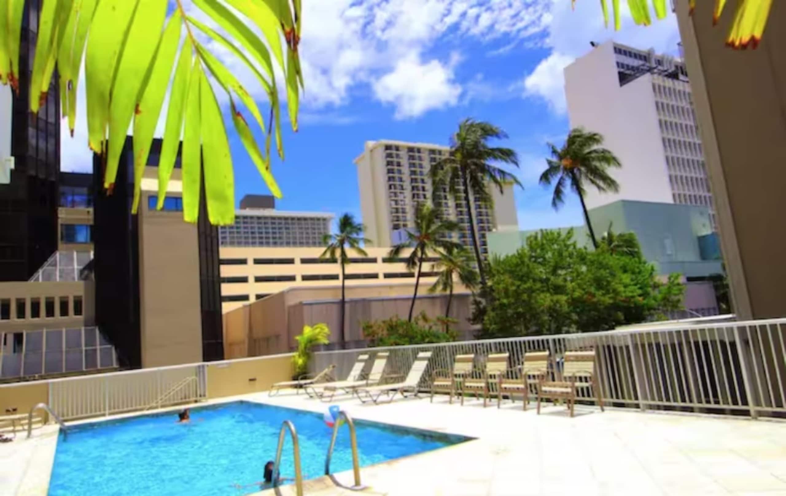 Ocean View Waikiki Condo｜FREE Parking｜5 Min Beach - Image 44