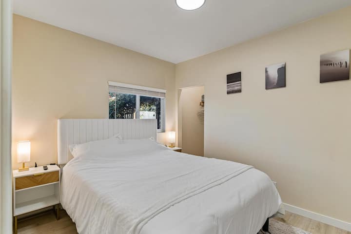 најмалата соба во домот сѐ уште добива брачен кревет (ШИРОК 150-179 см)