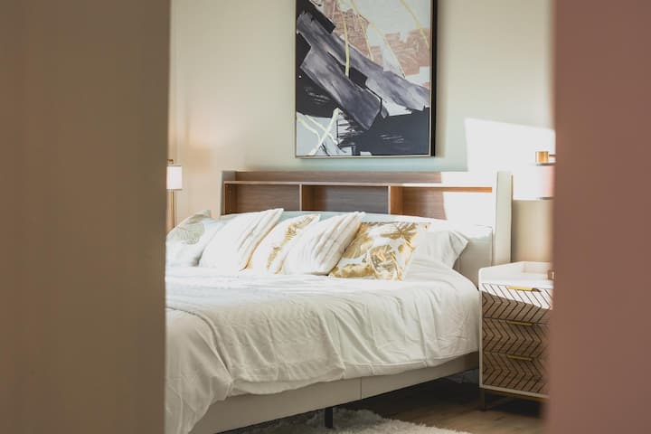 ГЛАВНАТА СПАЛНА СОБА