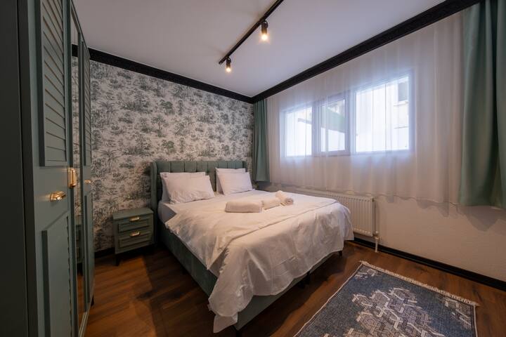 Hotel Suite for 8 people with garden/ Şişli Center gallery image 3