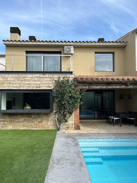 Casa Mont-Mar: comfort and luxury between sea and mountain