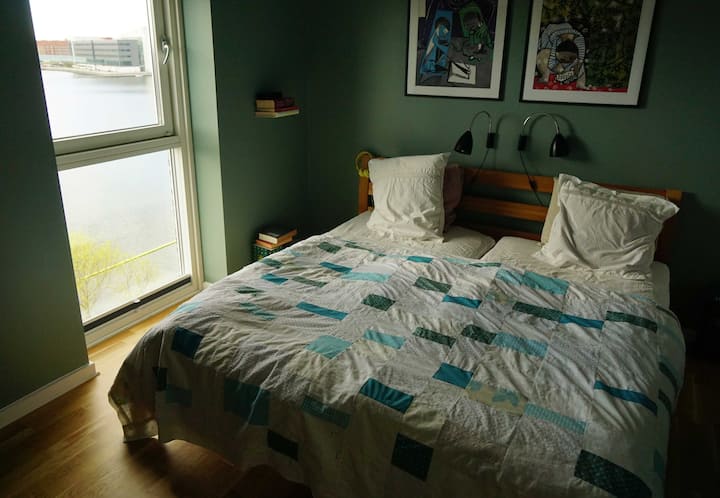 Hlavná spálňa s výhľadom na more