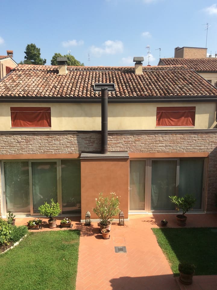 Casa vacanze in corte privata Condominiums for Rent in Ferrara