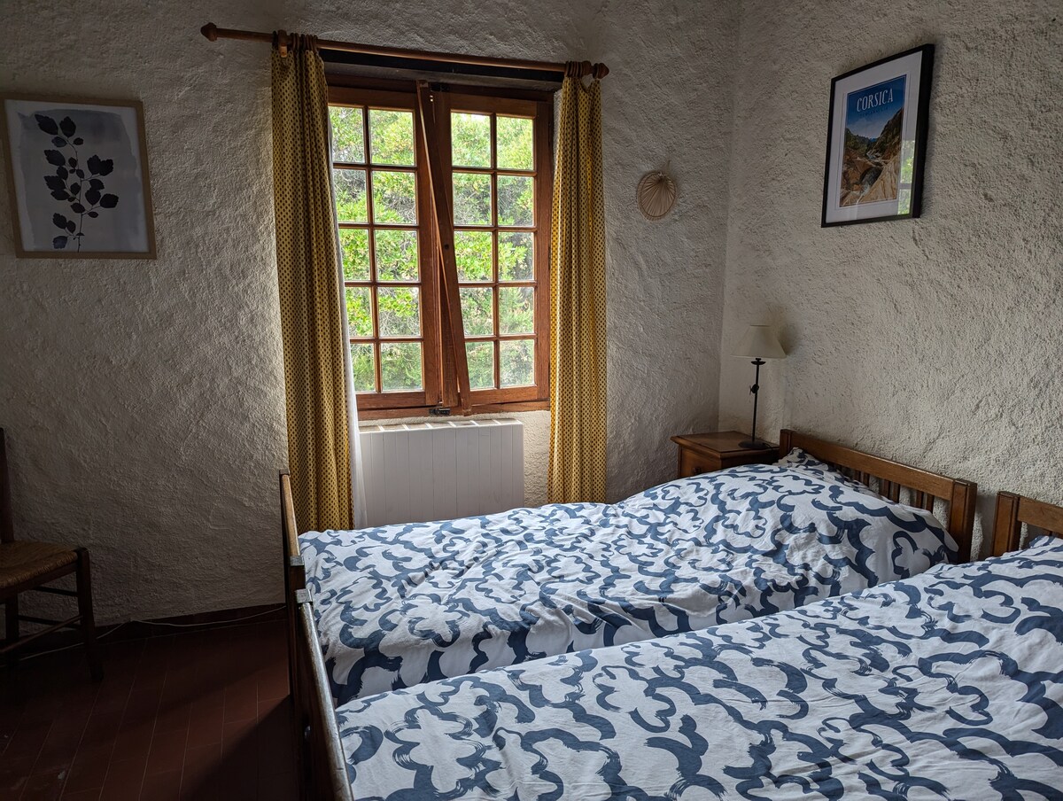 غرفة النوم 2