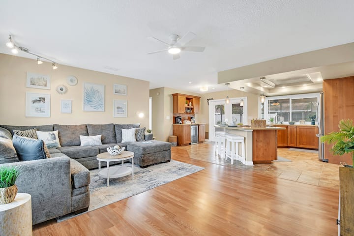 Coastal Haven W/pool In Bradenton - Bradenton, FL