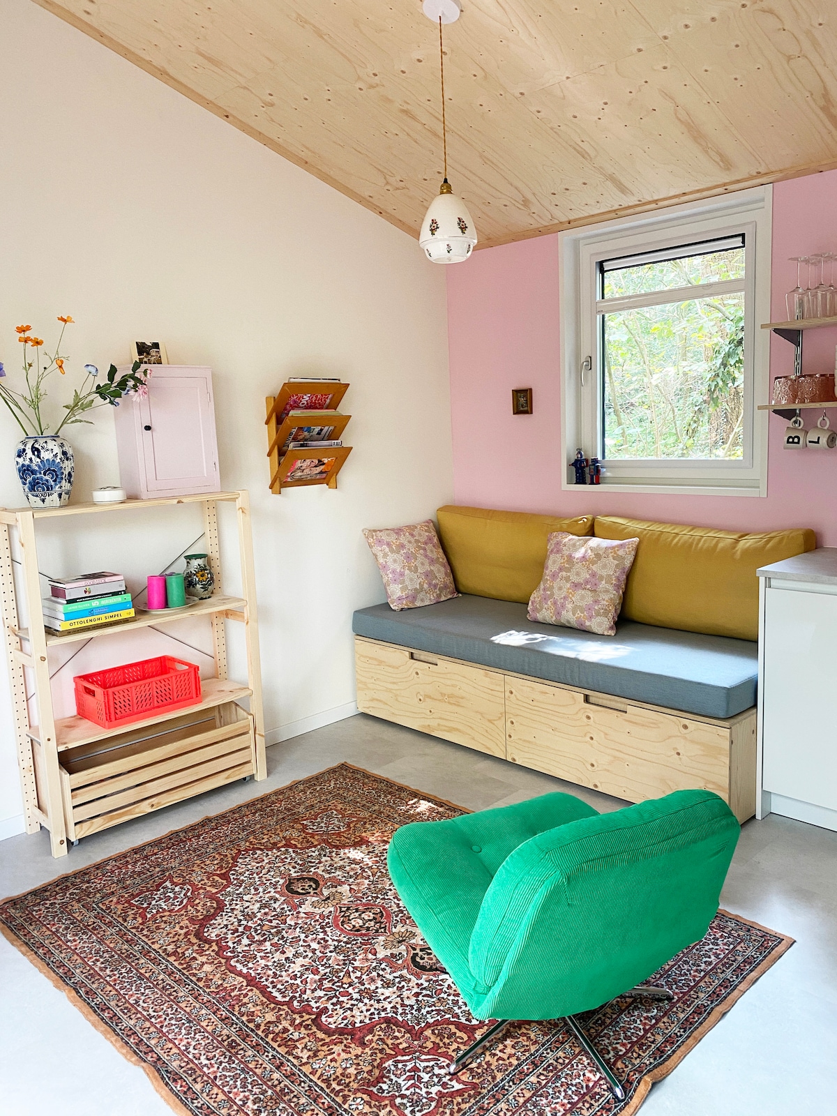 Top performing Airbnb: Boshuisje Tiny Bloom in Wijk 00 Nunspeet