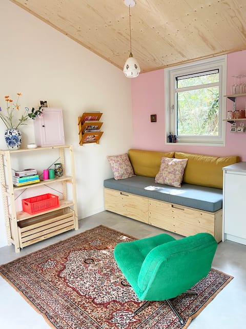 Top performing Airbnb: Boshuisje Tiny Bloom in Wijk 00 Nunspeet