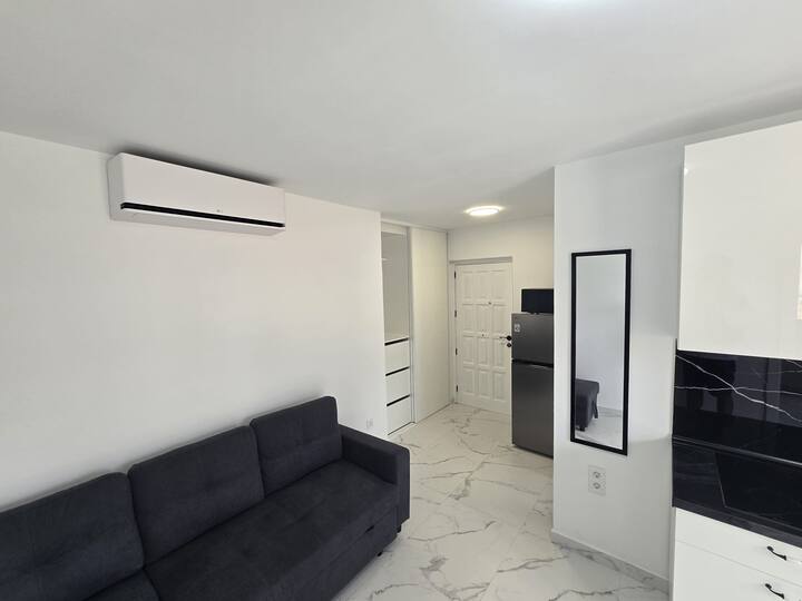 ร้านเสริมสวยเรืองแสงขนาดเล็ก