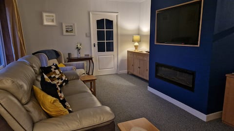 Top performing Airbnb: 175OnClyde, Large Cedar Bungalow near Loch Lomond in Argyll And Bute