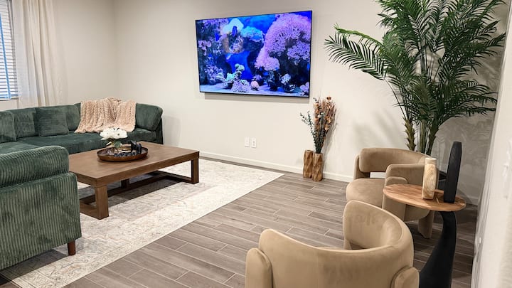 Near Great Wolf | Yosemite Gateway | Modern 4br - Manteca, CA