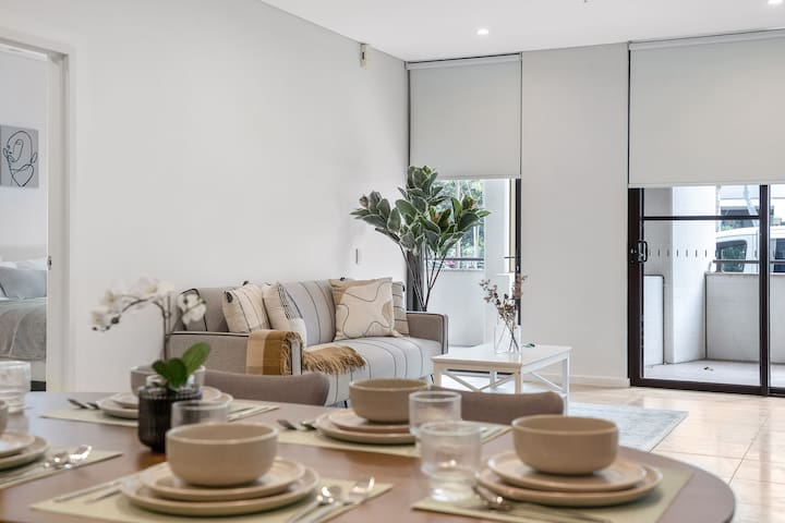 Comfy City Fringe 3 Bed in Zetland | Free Parking