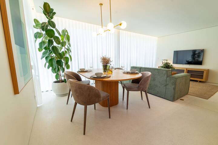 The Meadow – Luxe Duplex – Pool gallery image 4